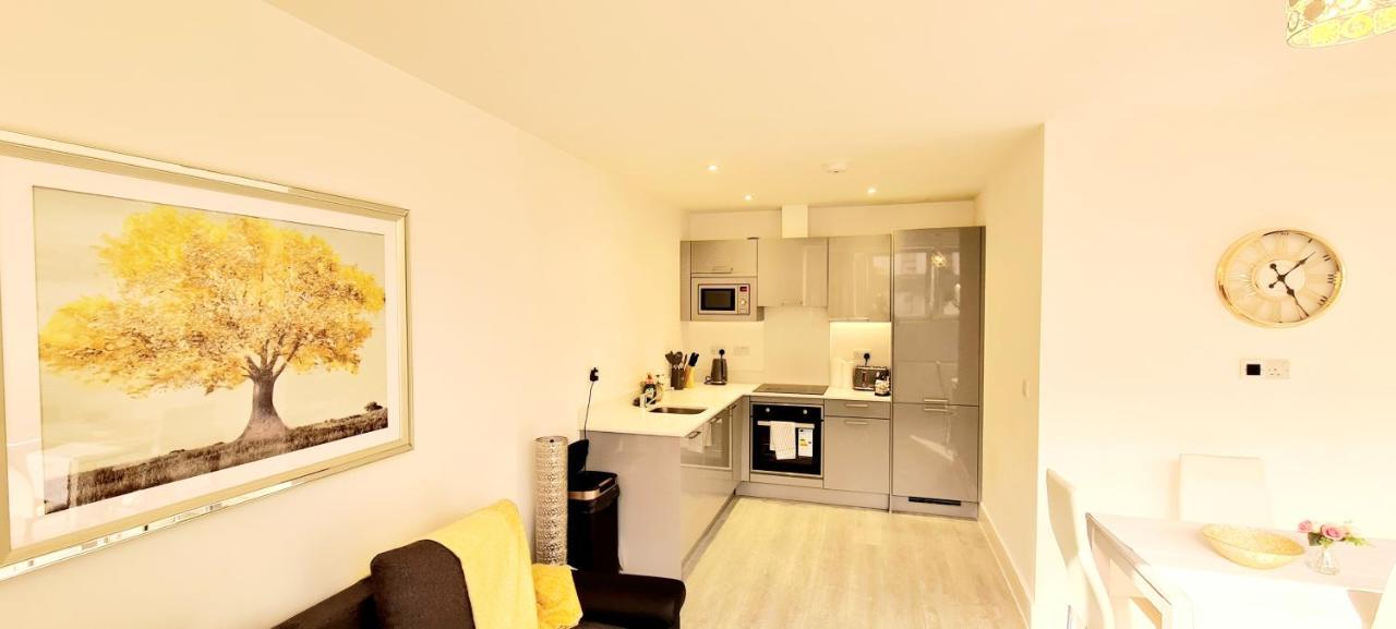 Apartament Blue Sapphire Milton Keynes Zewnętrze zdjęcie